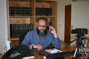 התקנת מערכת של צילום והפקת שיעורי תורה