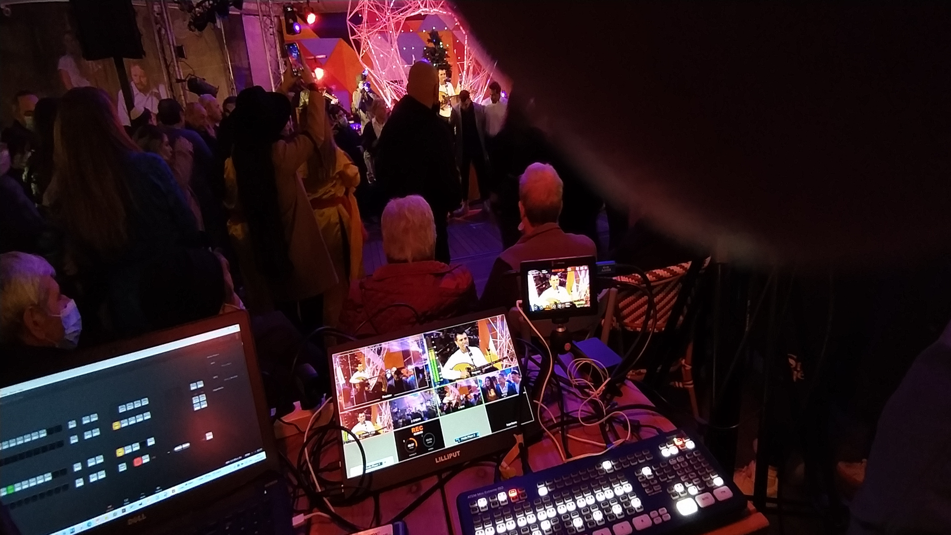 צילום הופעה ושידור חי באינטרנט עם ניתוב מצלמות